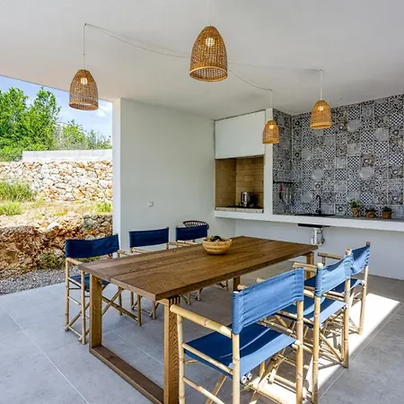 Villa Menta 4 By Guide