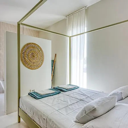 Villa Menta 4 By Guide *