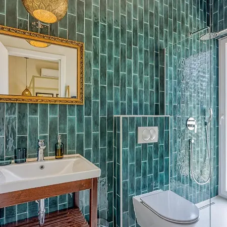 Villa Menta 4 By Guide *