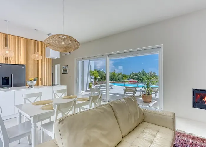 Βίλα Menta 4 By Guide